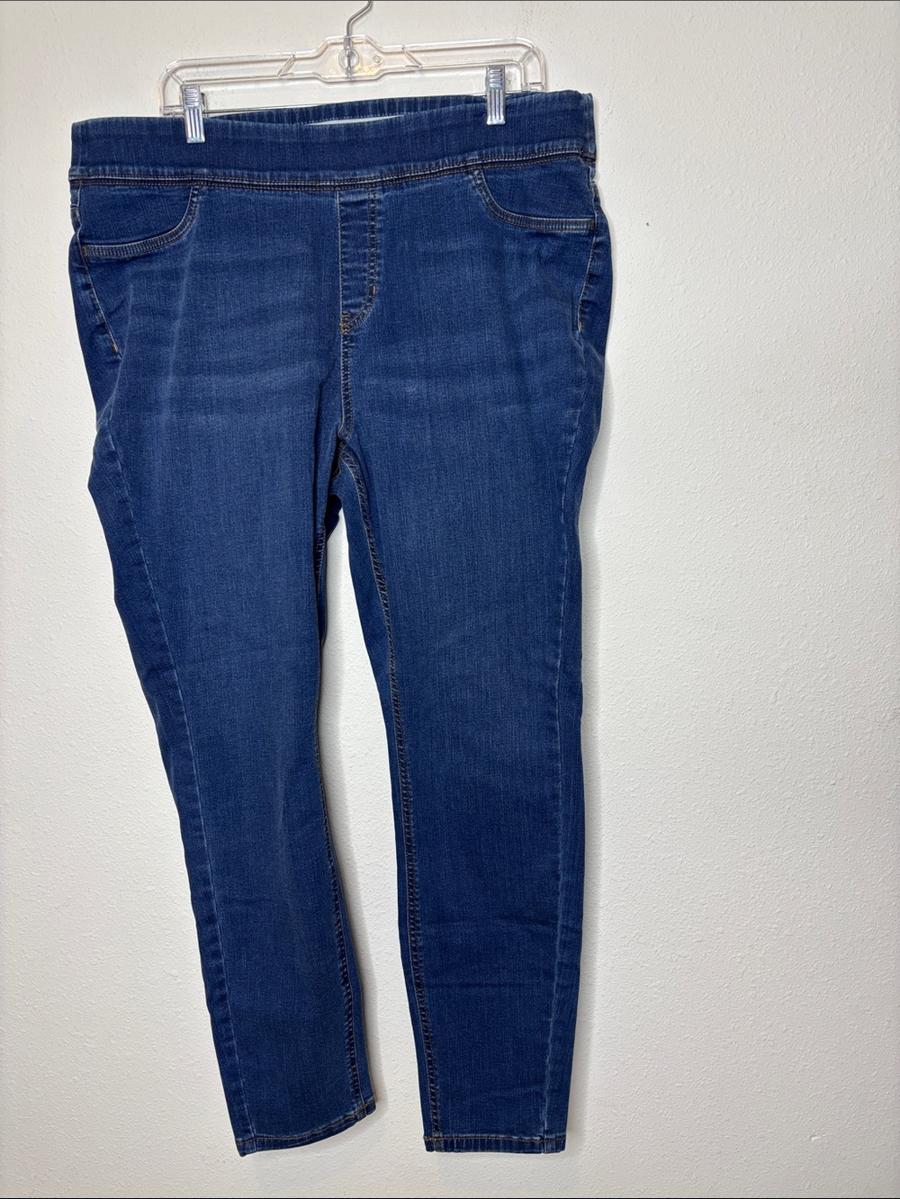Pull-On Dark Blue Jeggings with Slim Fit